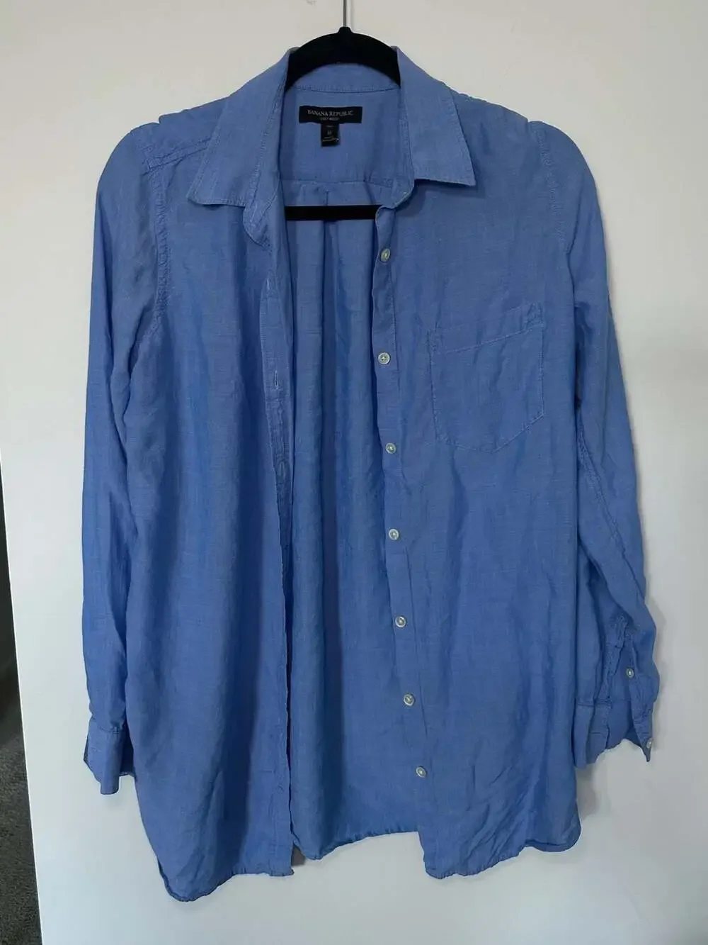 Banana Republic Soft Wash Tall M Blue Long Sleeve Button Down Shirt